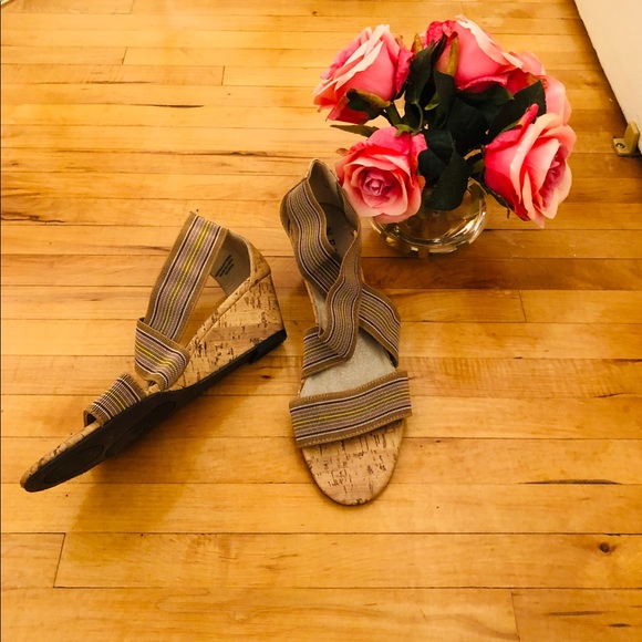 New York Transit Shoes - 🥳Host Pick🥳 Cute Cork Wedge sandals!